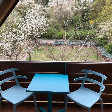 Blaues Zimmer Mit Grossem Balkon, Bad Ist Ein Traum, 50 Schritte Zum Radweg Am Main,Ideal For Short Stay Mainstockheim Exterior photo